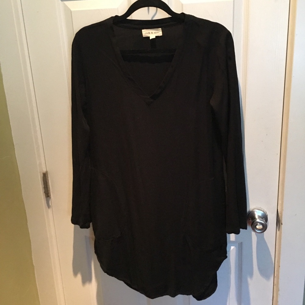 Cloth & Stone V-neck dress